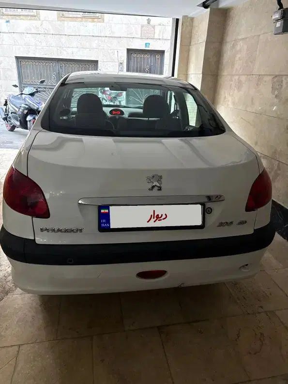 پژو ۲۰۶ صندوق دار v8 - 1396