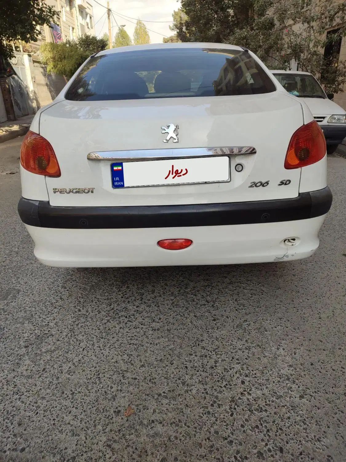 پژو ۲۰۶ صندوق دار v8 - 1393
