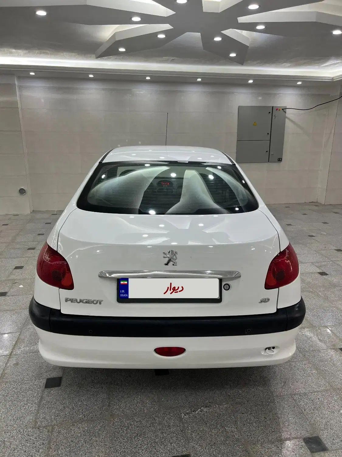 پژو ۲۰۶ صندوق دار v8 - 1394