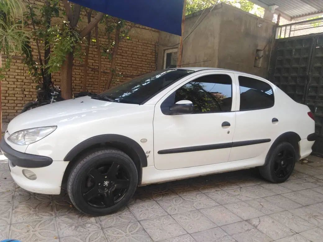 پژو ۲۰۶ صندوق دار v8 - 1394