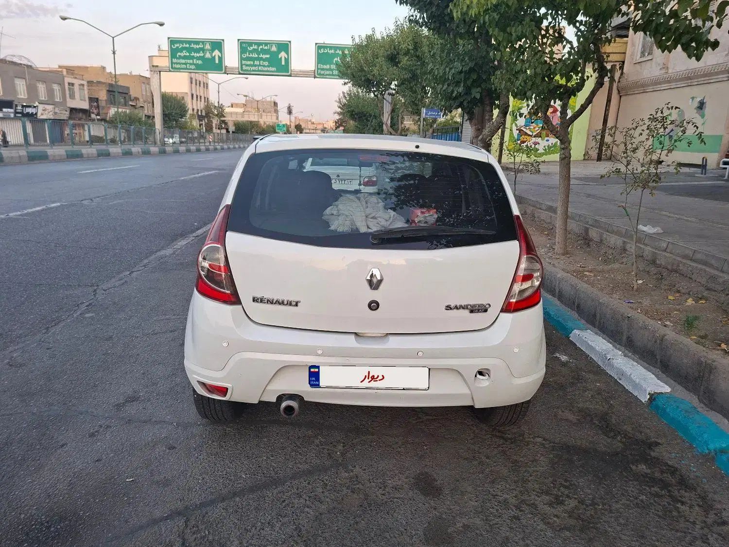 خودرو رنو، ساندرو آگهی ann_20027390
