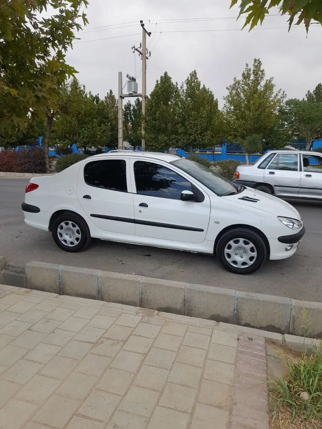 پژو ۲۰۶ صندوق دار v8 - 1394