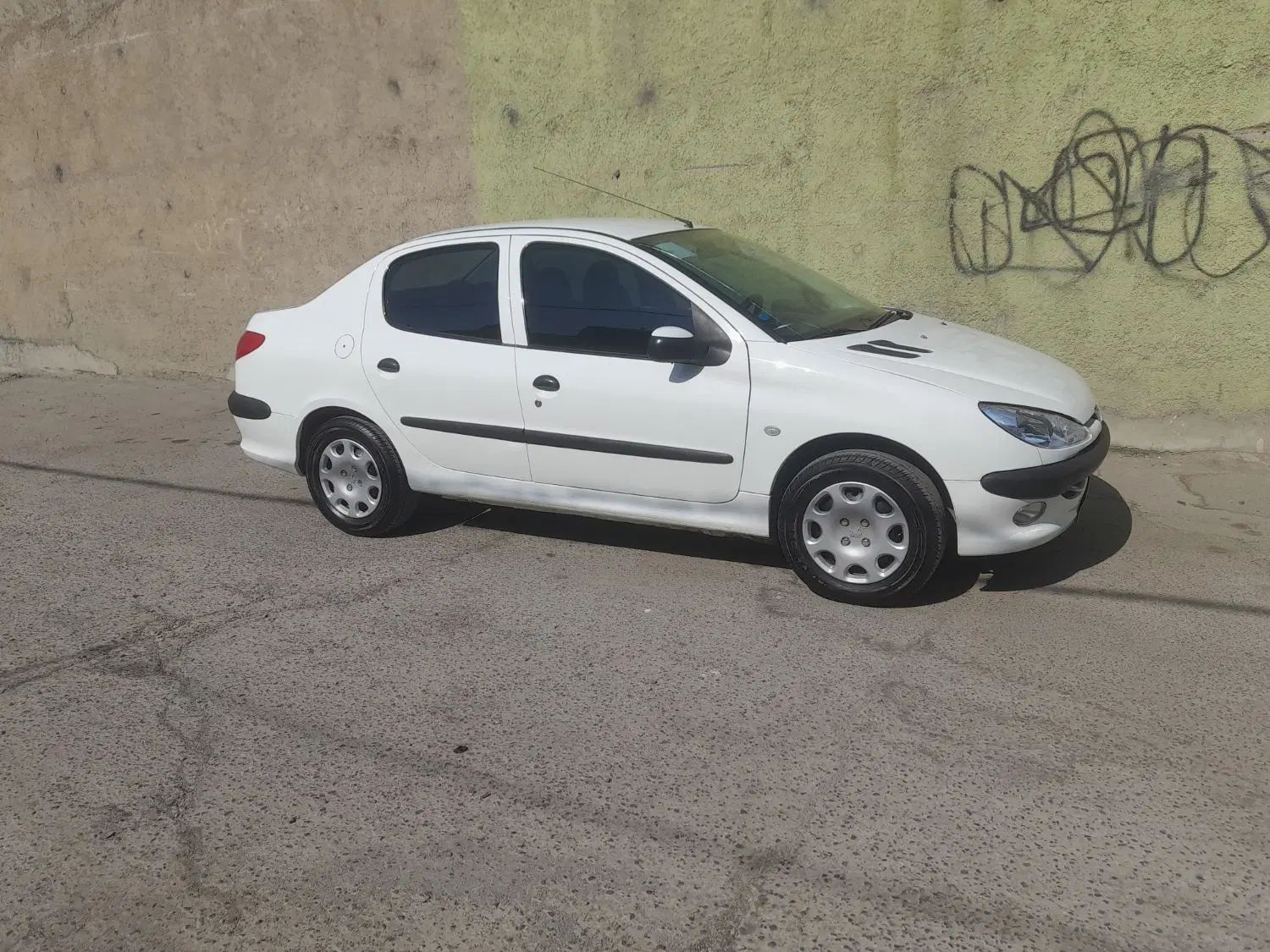 پژو ۲۰۶ صندوق دار v8 - 1394