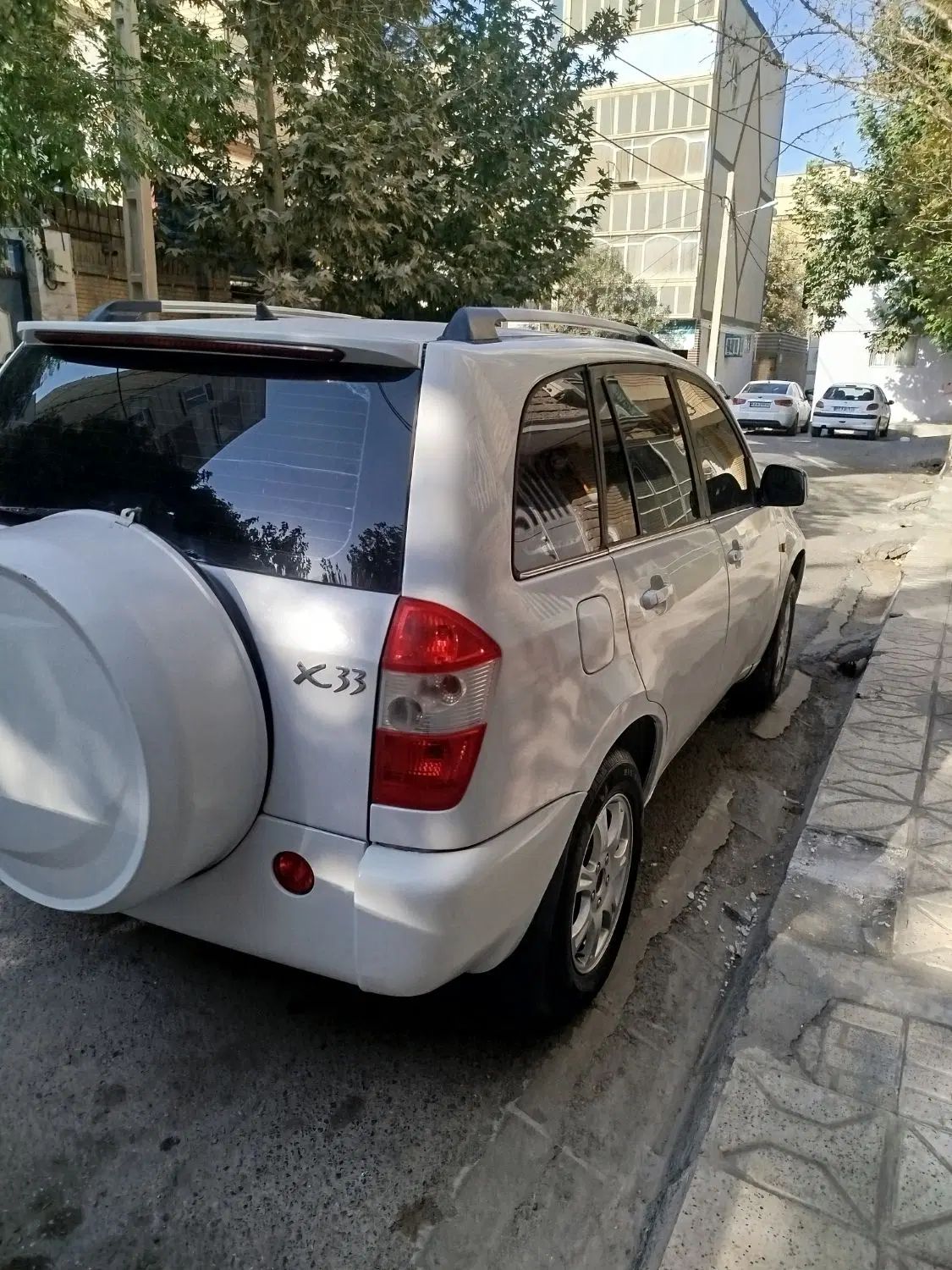 ام وی ام X33 دنده‌ای ساده - 1392