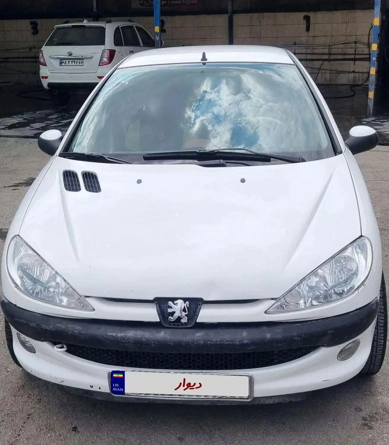 پژو ۲۰۶ صندوق دار v8 - 1396