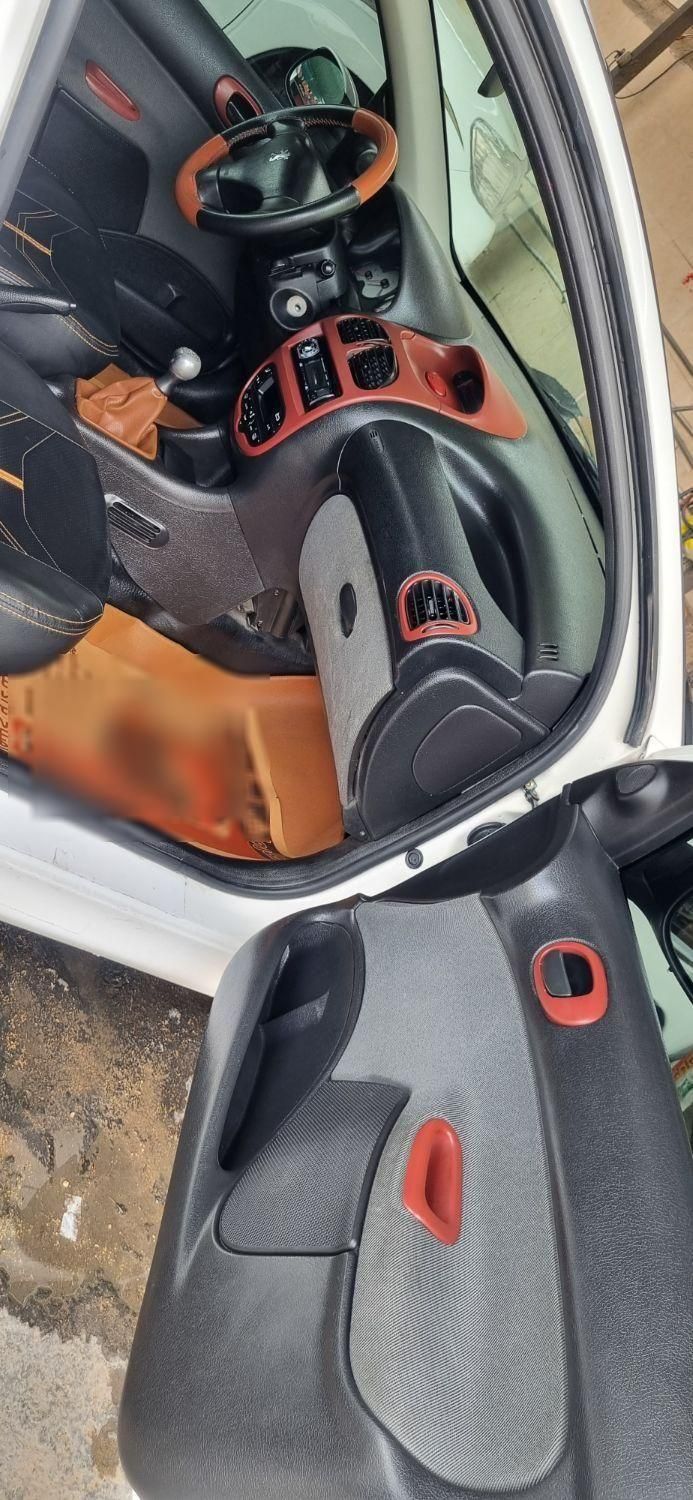 پژو ۲۰۶ صندوق دار v8 - 1396
