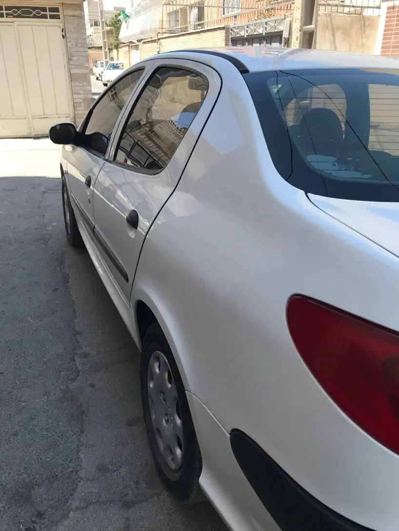 پژو ۲۰۶ صندوق دار v8 - 1394