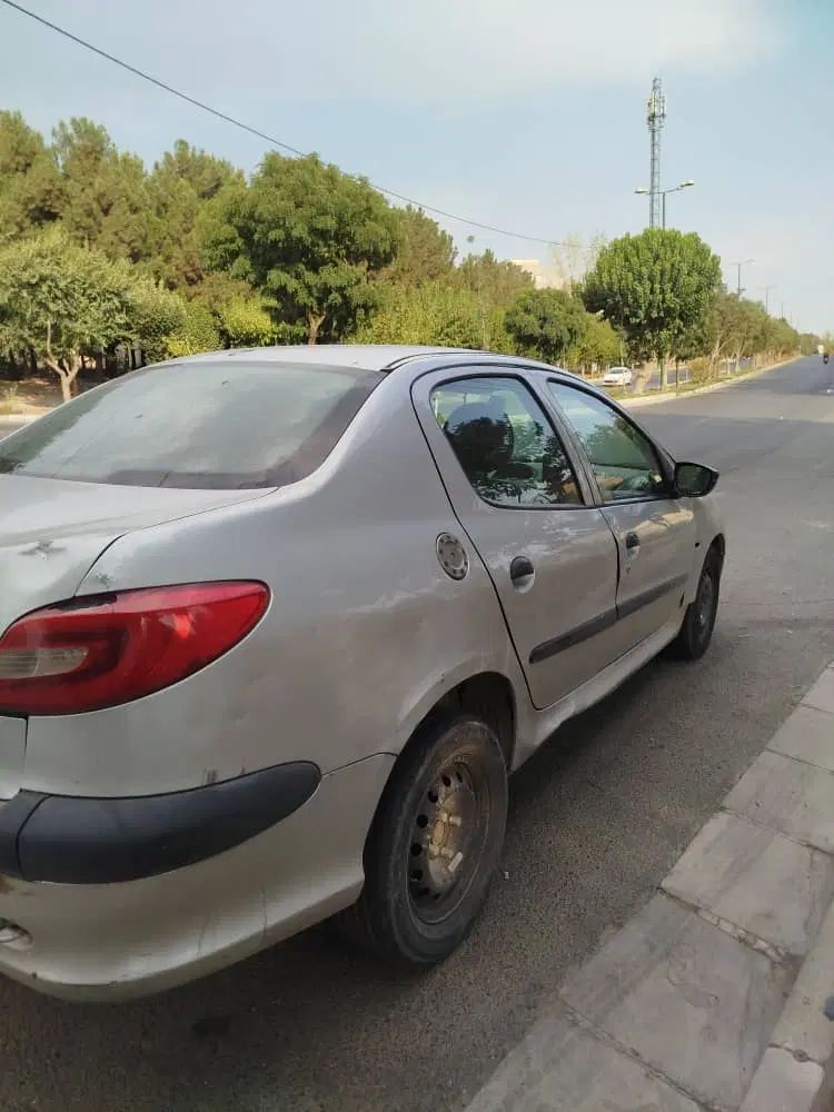 پژو ۲۰۶ صندوق دار v8 - 1386