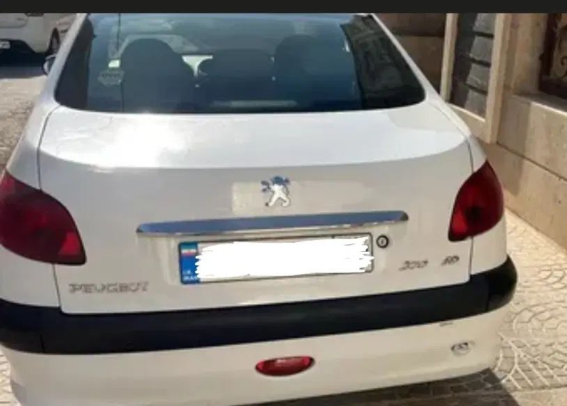 پژو ۲۰۶ صندوق دار v8 - 1398
