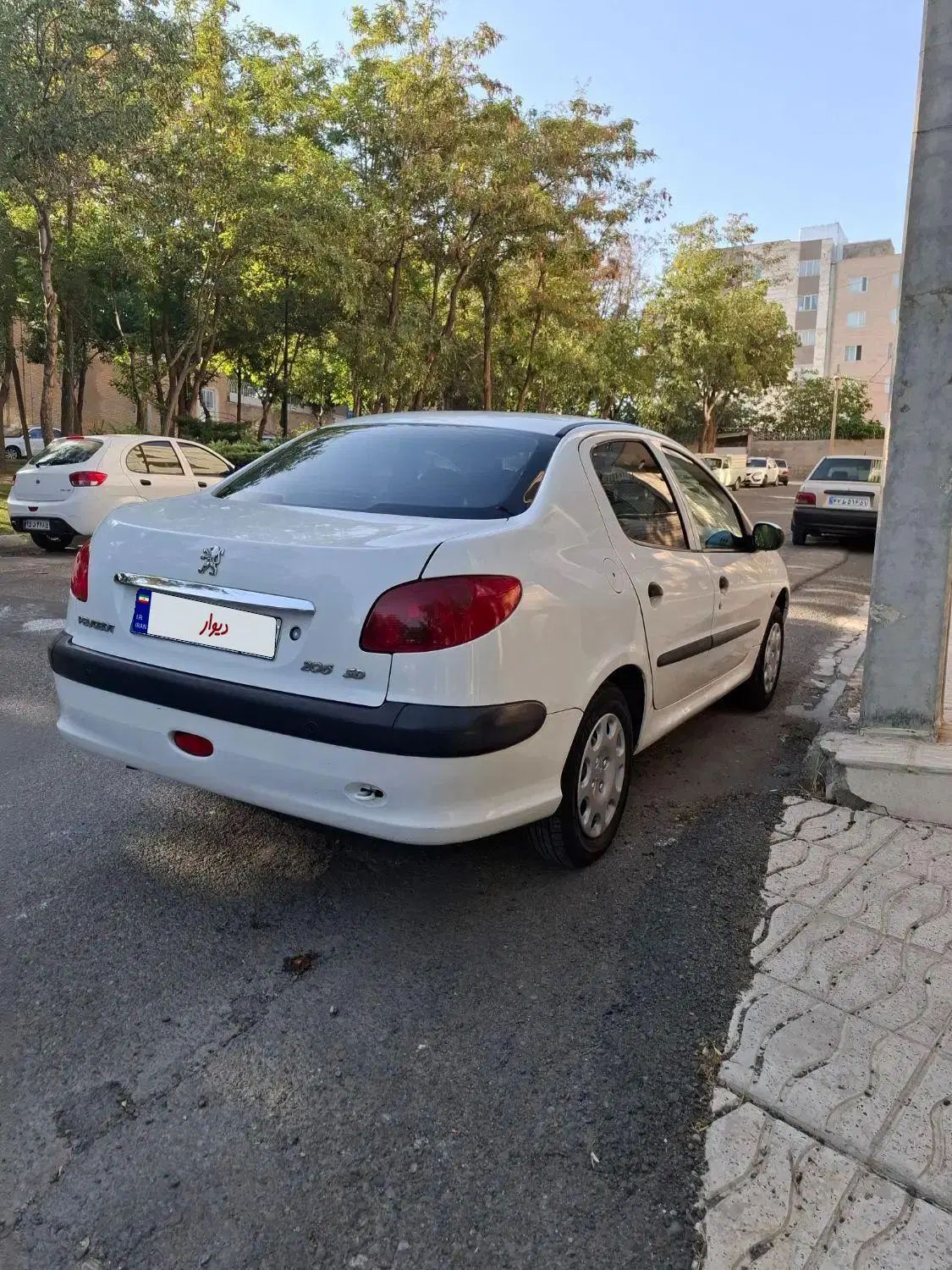 پژو ۲۰۶ صندوق دار v8 - 1395
