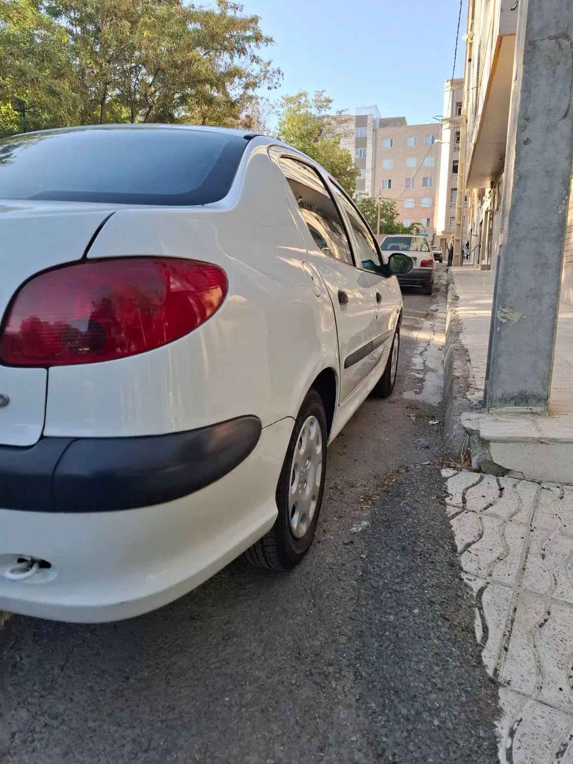 پژو ۲۰۶ صندوق دار v8 - 1395