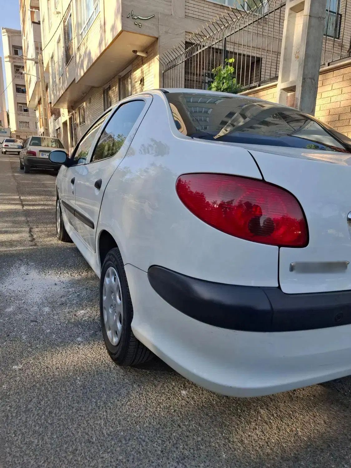 پژو ۲۰۶ صندوق دار v8 - 1395
