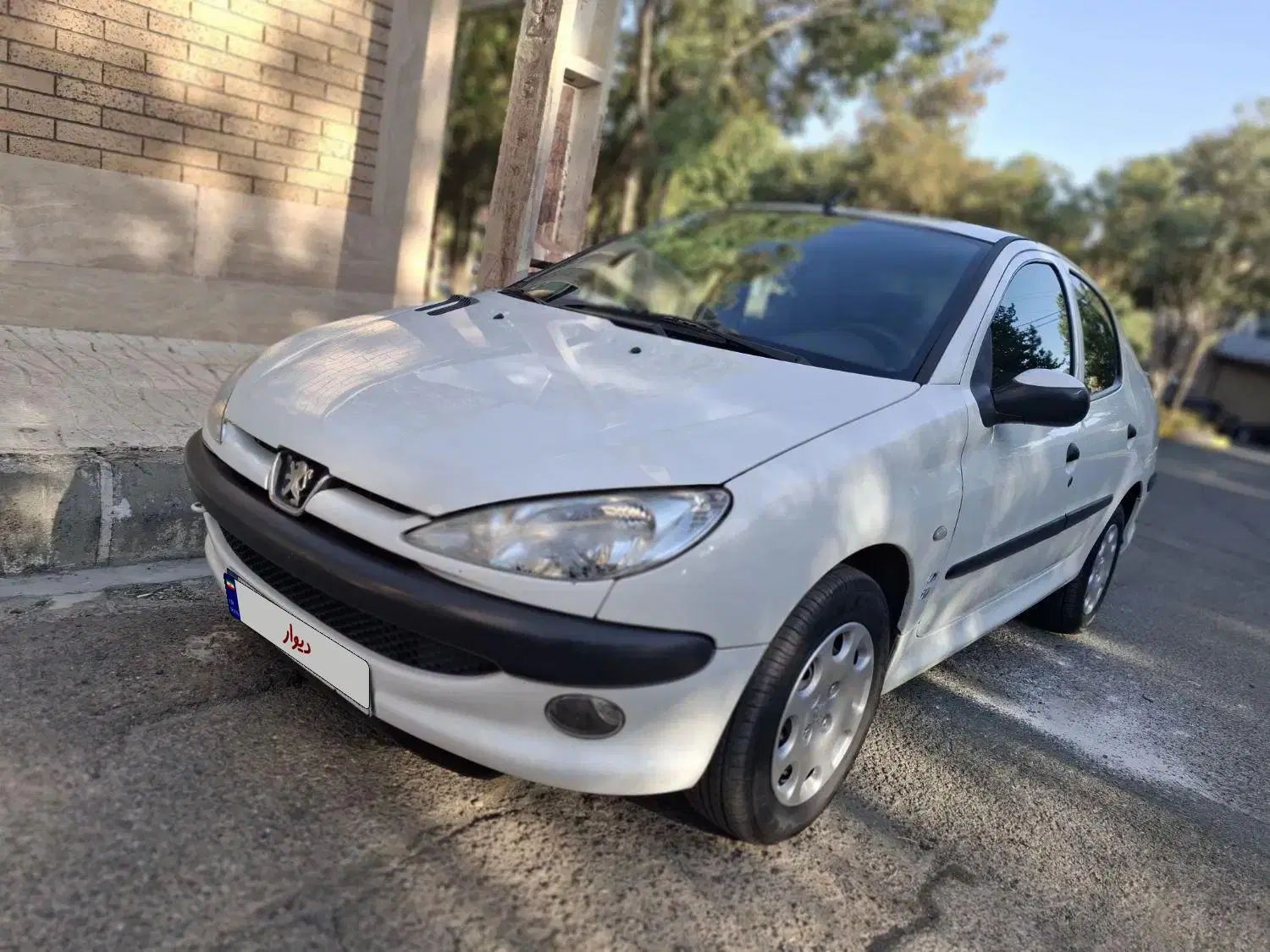 پژو ۲۰۶ صندوق دار v8 - 1395