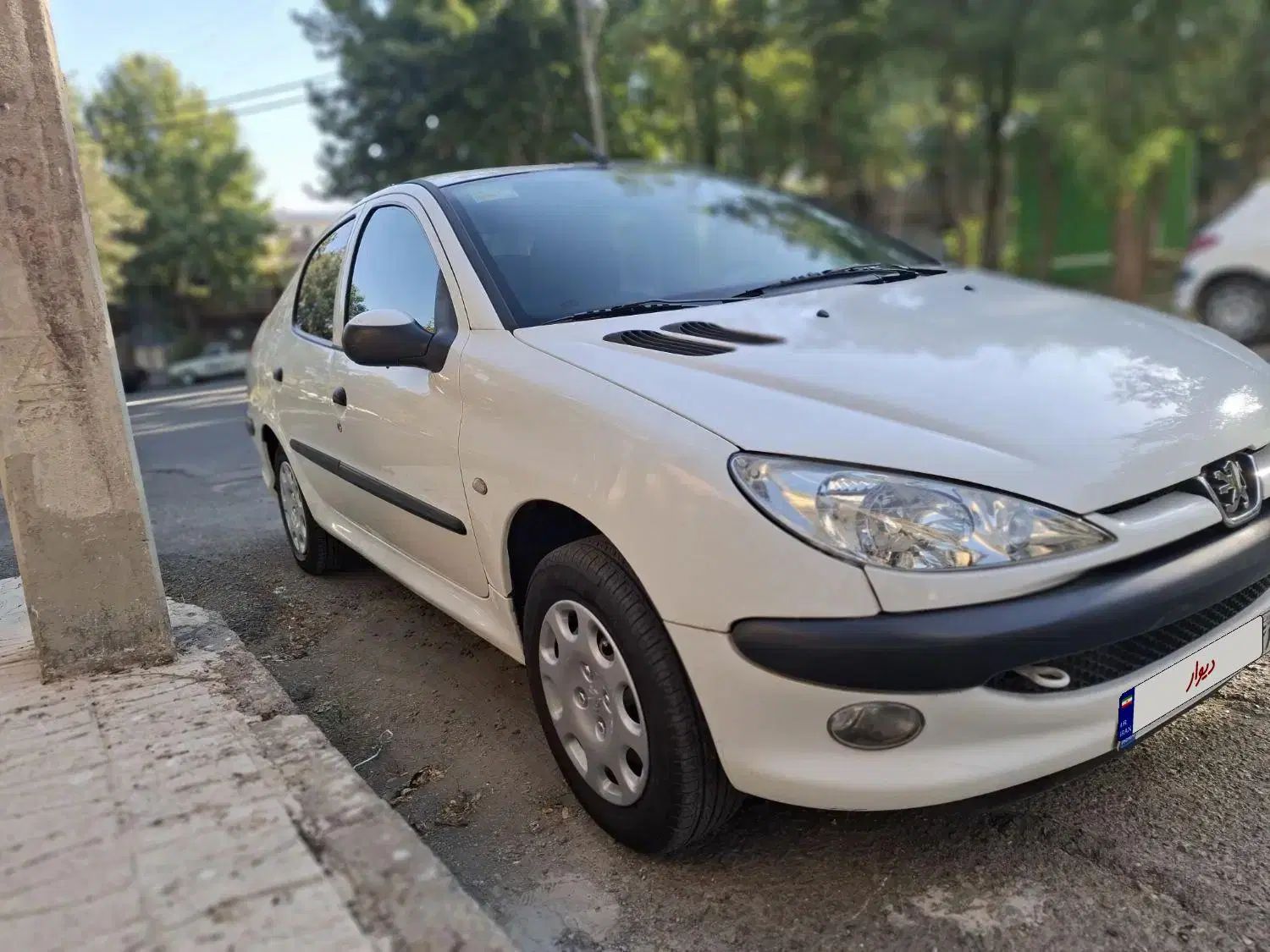 پژو ۲۰۶ صندوق دار v8 - 1395