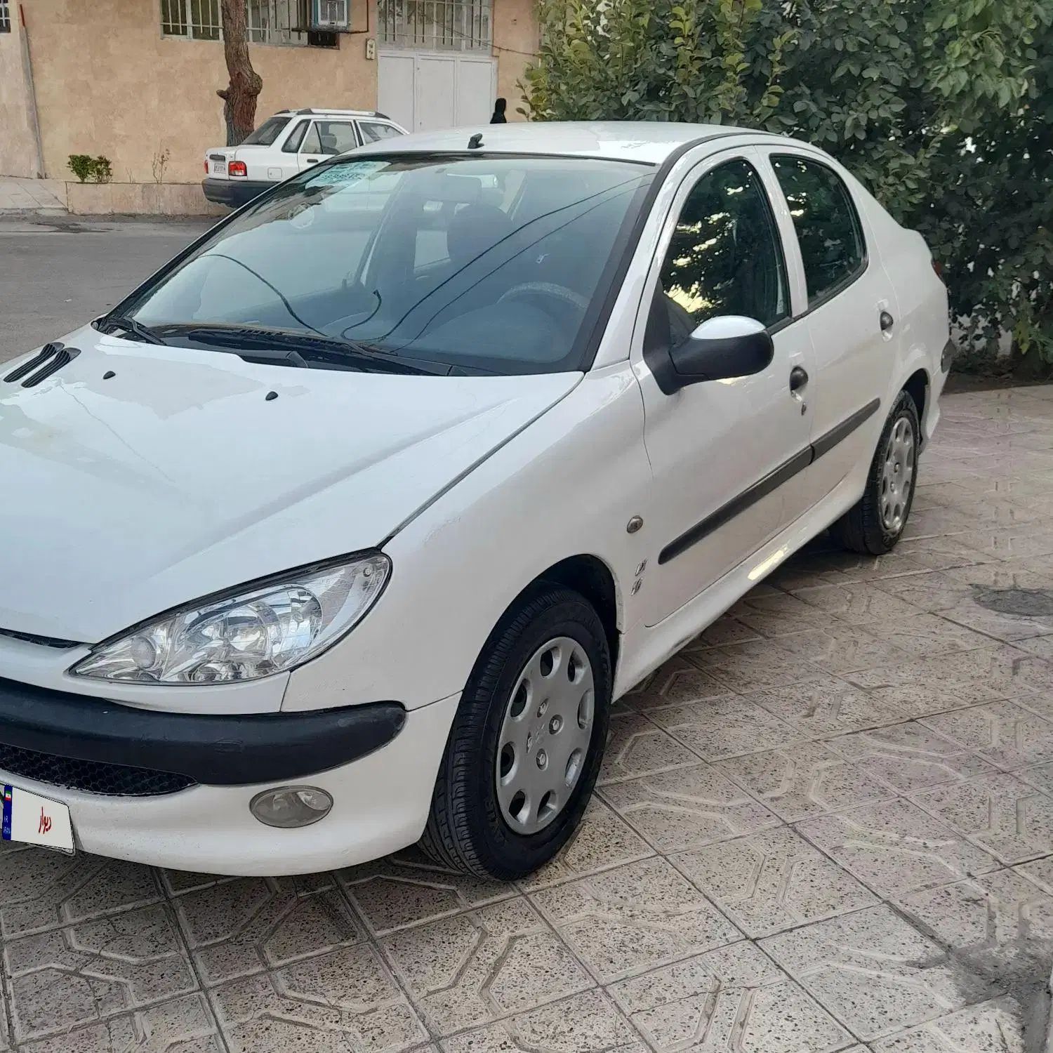 پژو ۲۰۶ صندوق دار v8 - 1393