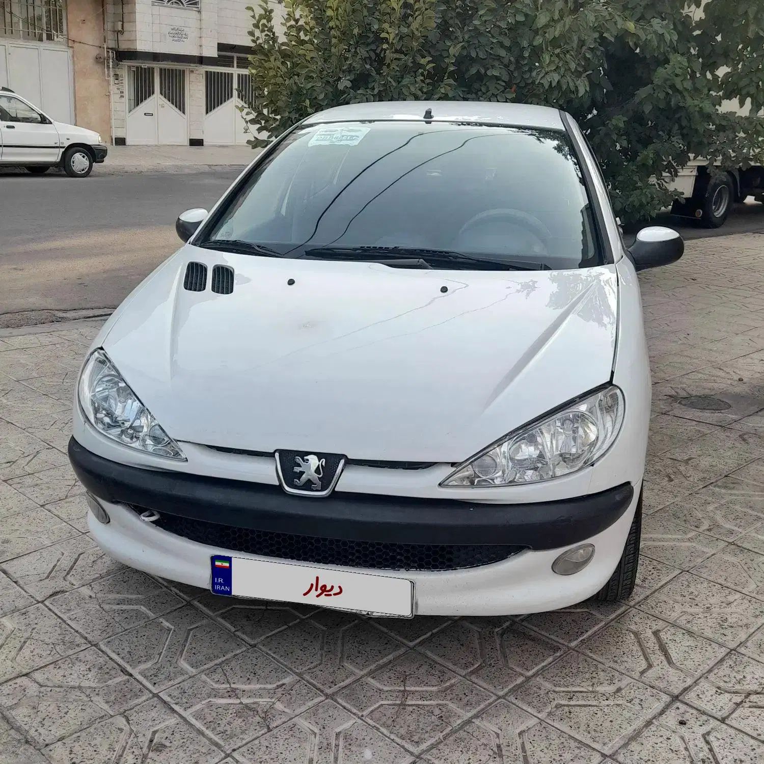پژو ۲۰۶ صندوق دار v8 - 1393