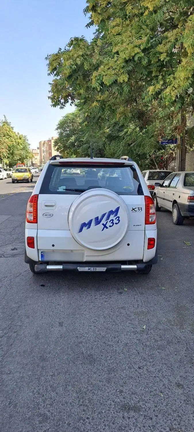 ام وی ام X33 دنده‌ای ساده - 1394