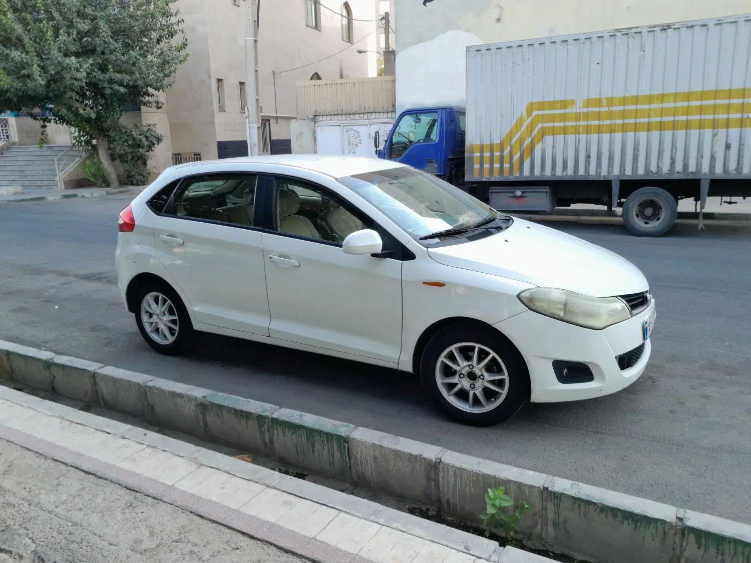 ام وی ام 315 هاچ بک ساده دنده ای - 1392