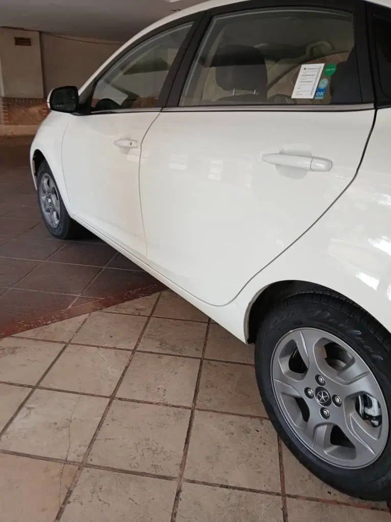 جک J4 اتوماتیک ساده - 1401