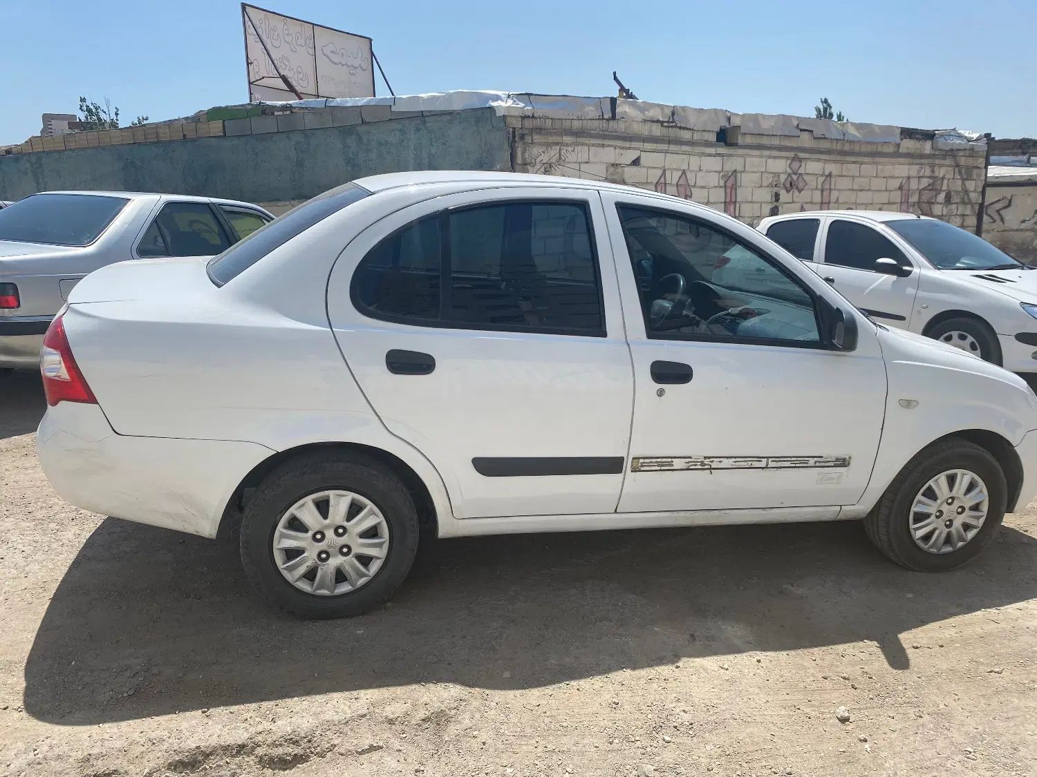 تیبا صندوق دار SX - 1393