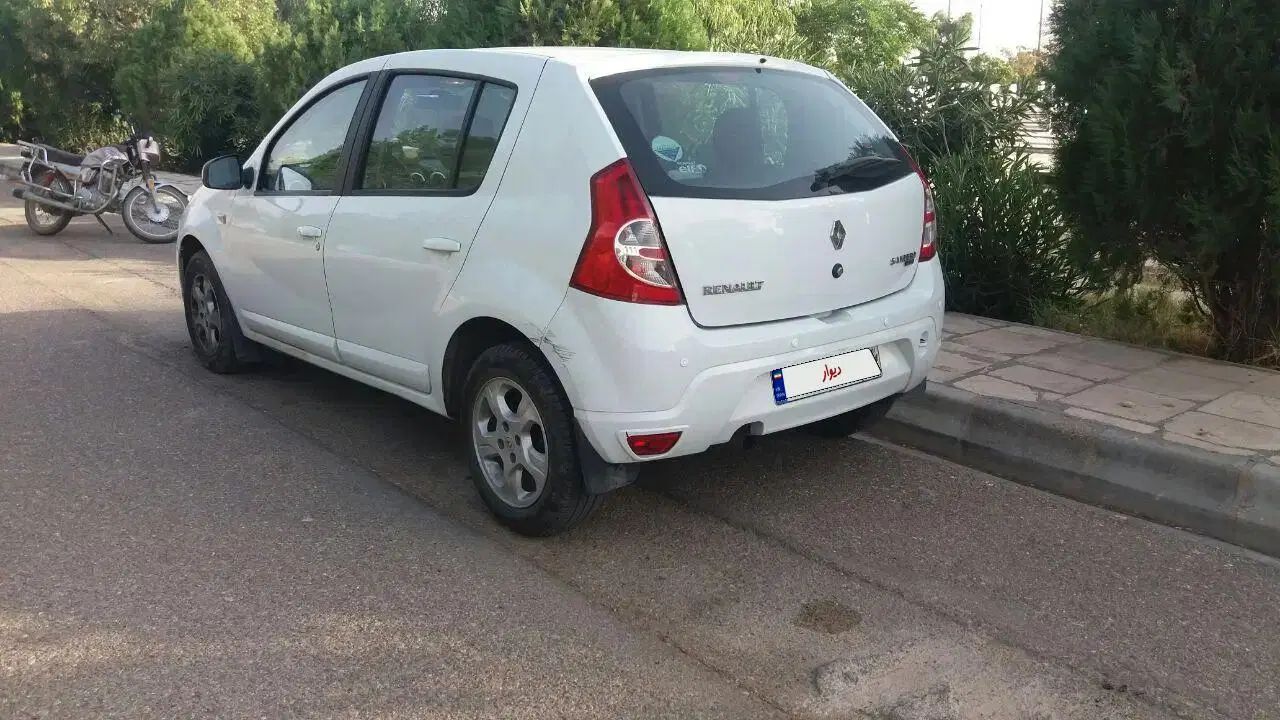 رنو ساندرو اتوماتیک - 1396