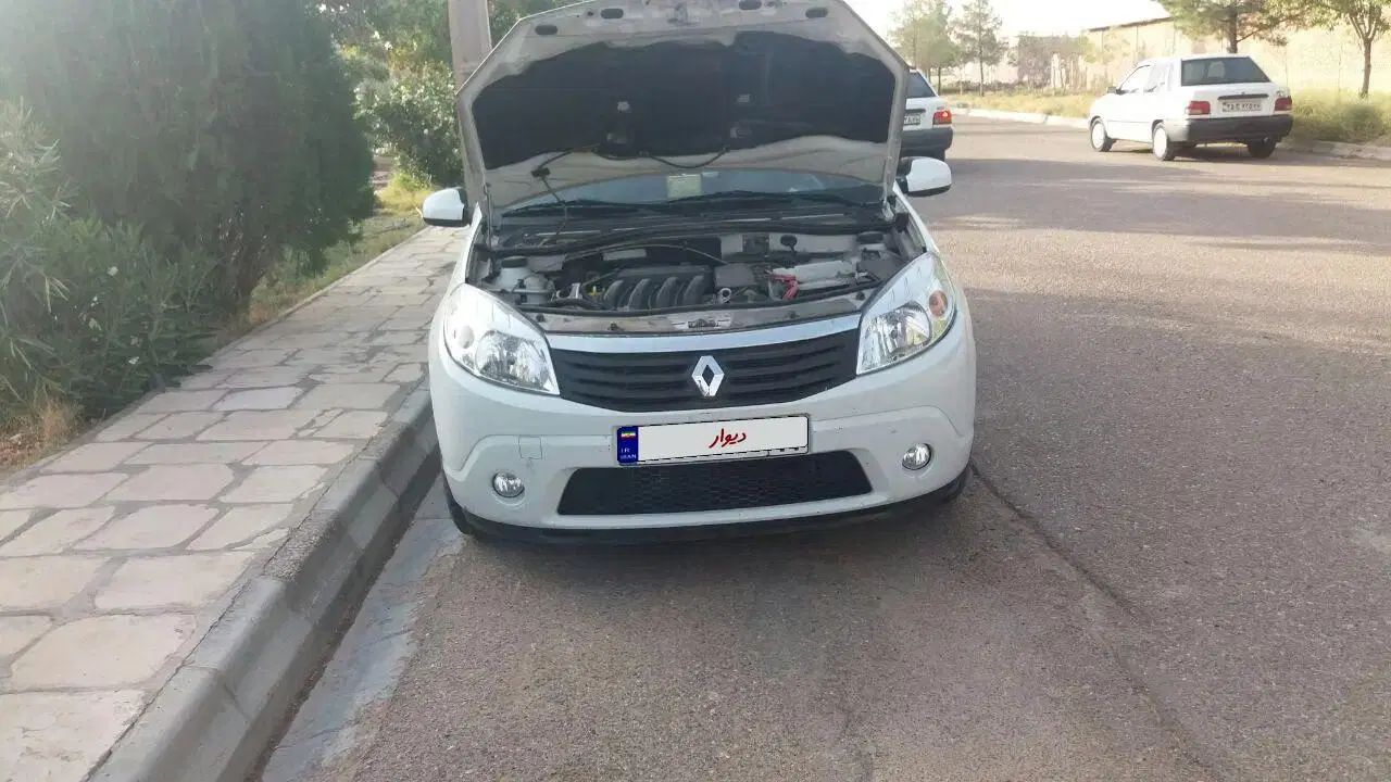 رنو ساندرو اتوماتیک - 1396
