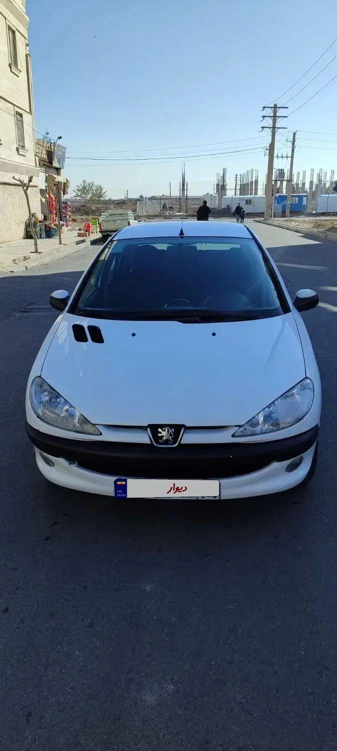 پژو ۲۰۶ صندوق دار v8 - 1397