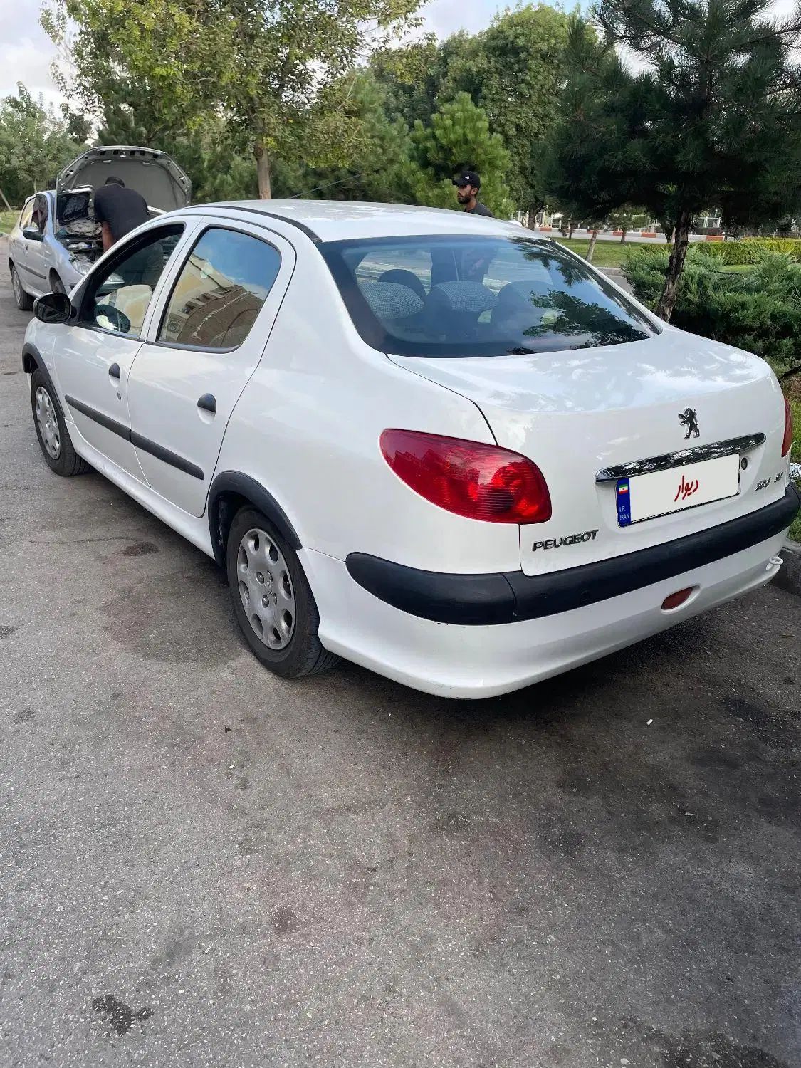 پژو ۲۰۶ صندوق دار v8 - 1393