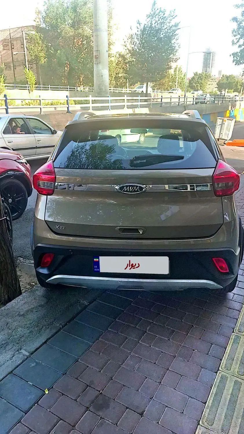 ام وی ام X22 اتوماتیک اسپرت - 1396