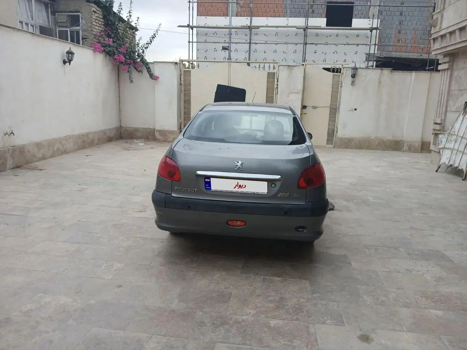 پژو ۲۰۶ صندوق دار v8 - 1393