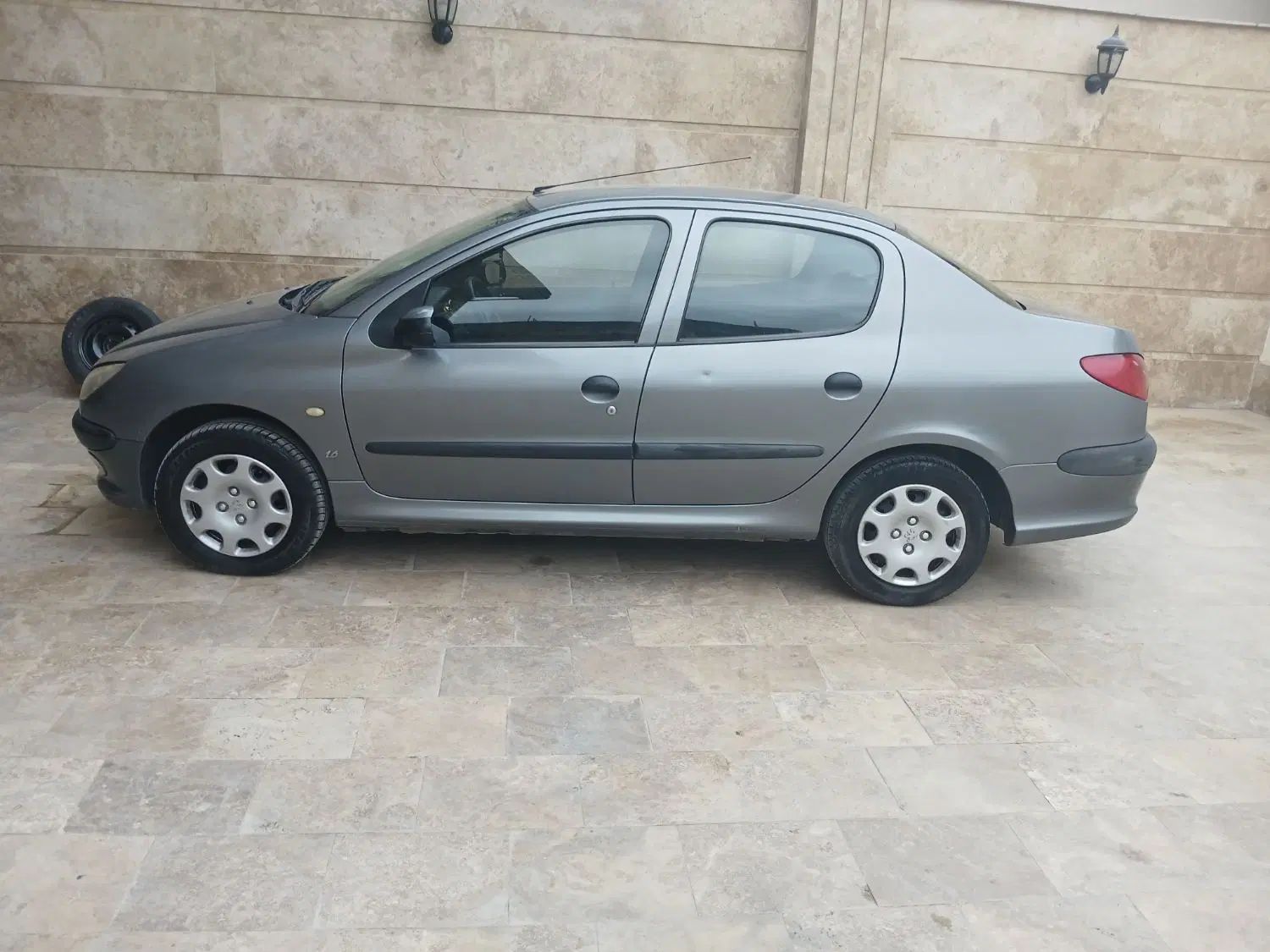 پژو ۲۰۶ صندوق دار v8 - 1393