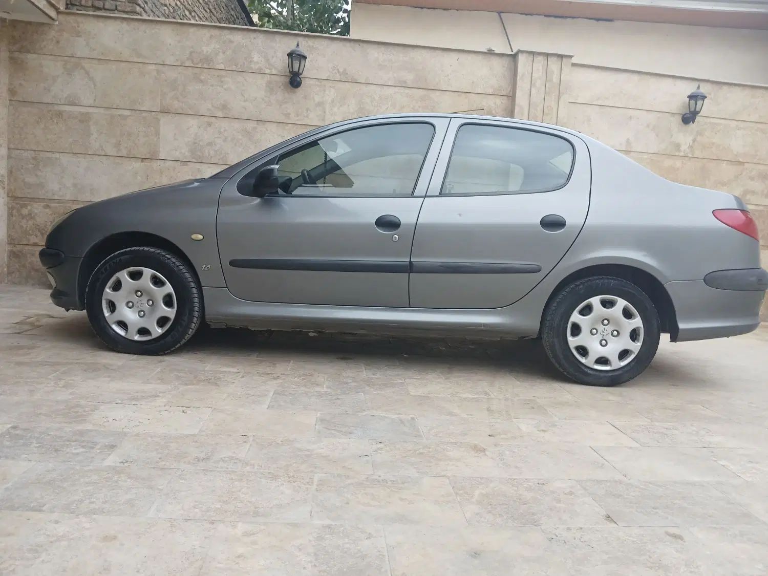 پژو ۲۰۶ صندوق دار v8 - 1393