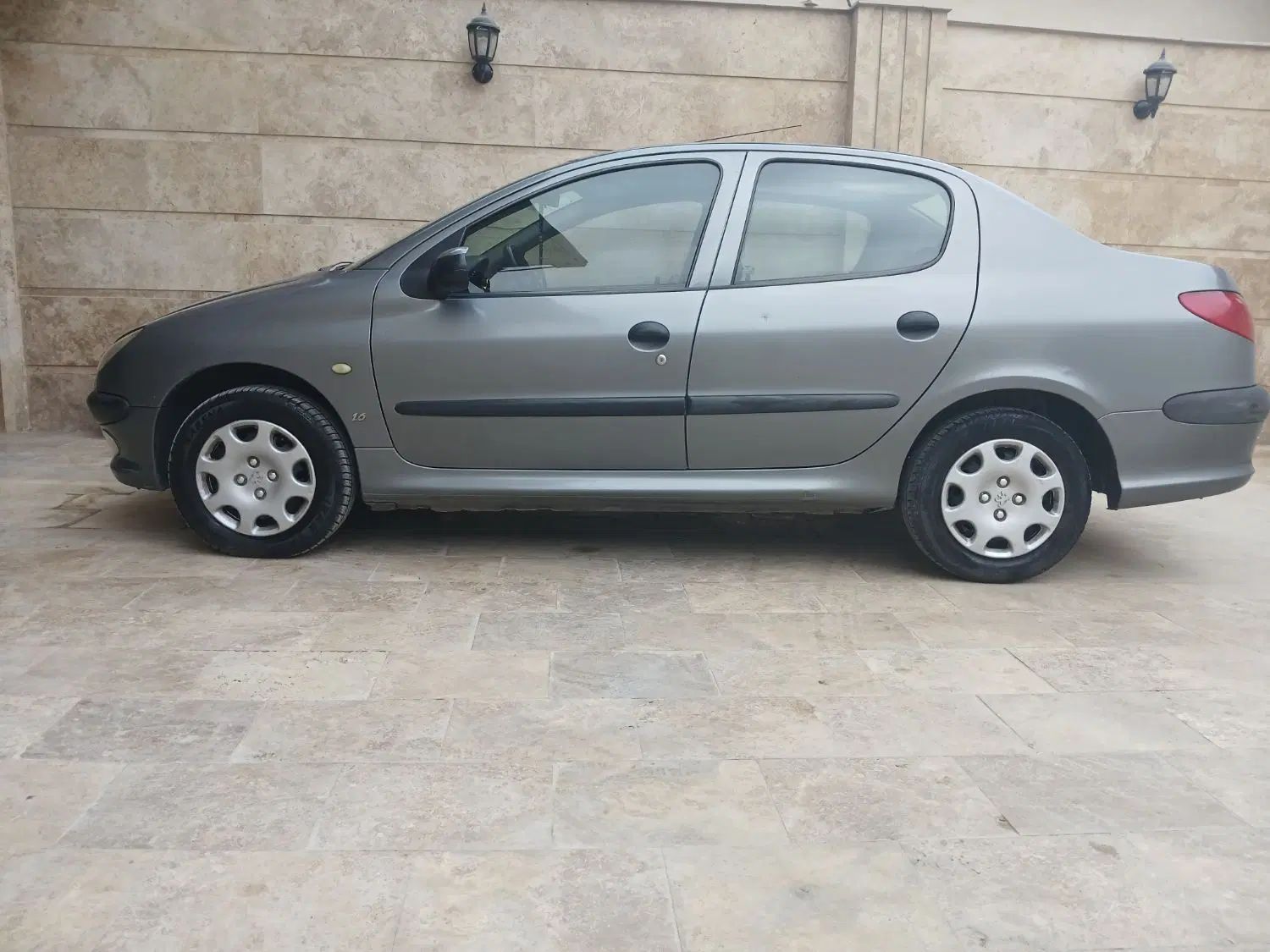 پژو ۲۰۶ صندوق دار v8 - 1393