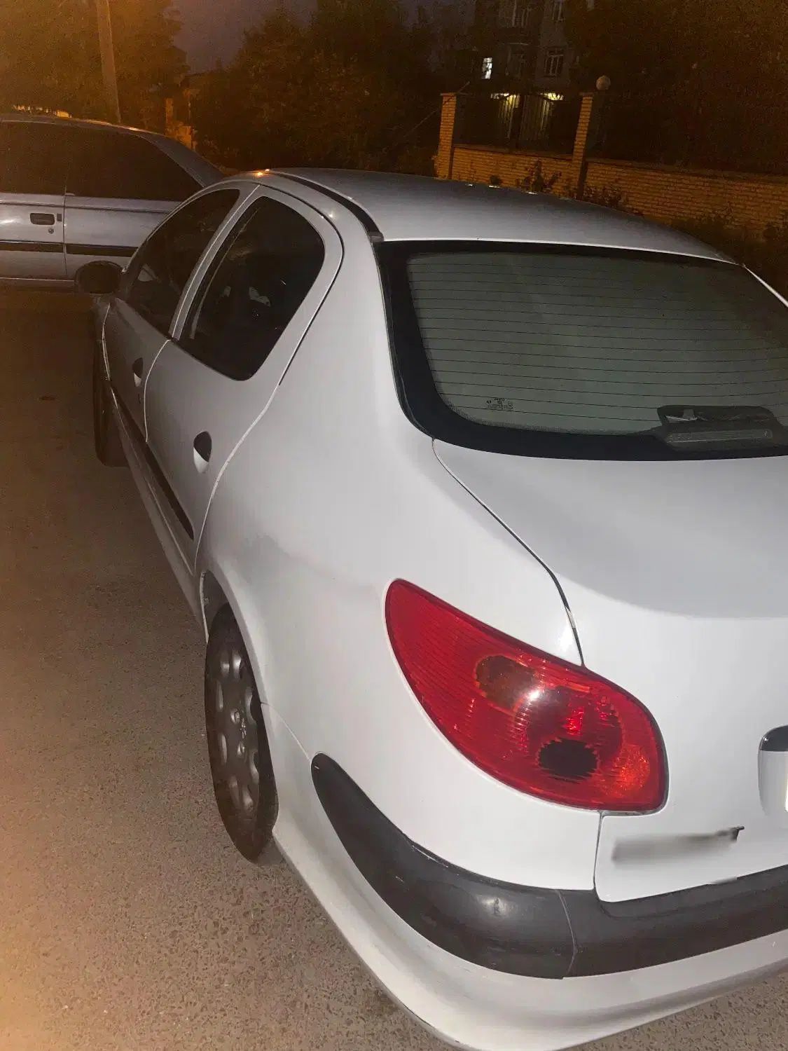 پژو ۲۰۶ صندوق دار v8 - 1390