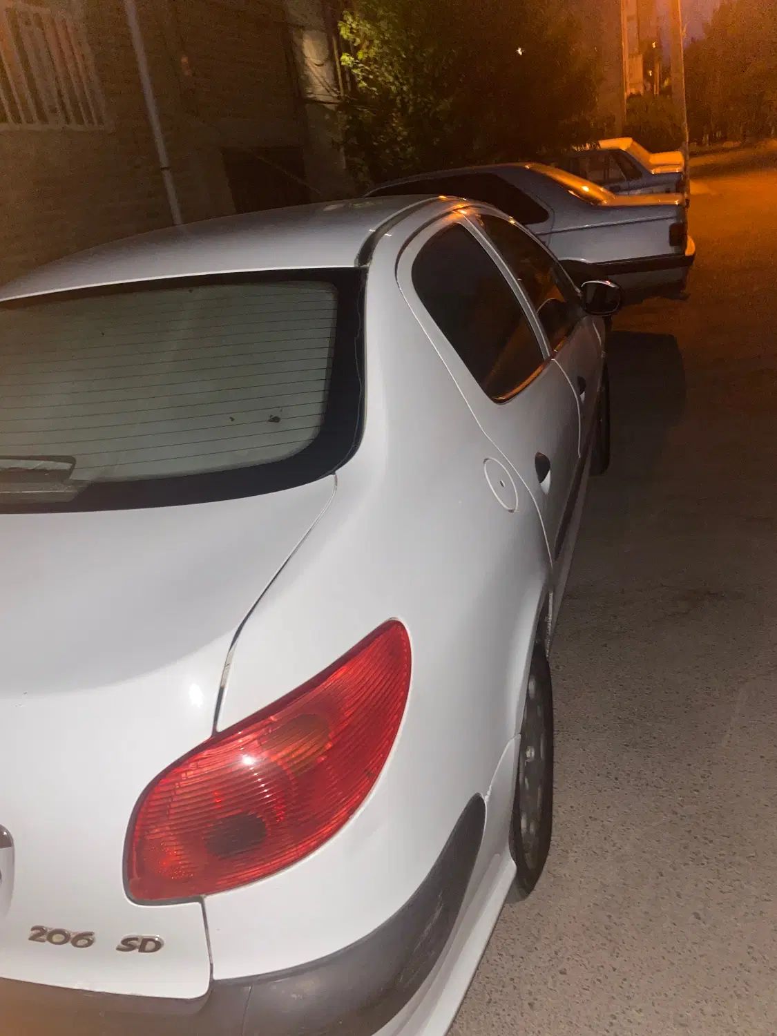 پژو ۲۰۶ صندوق دار v8 - 1390