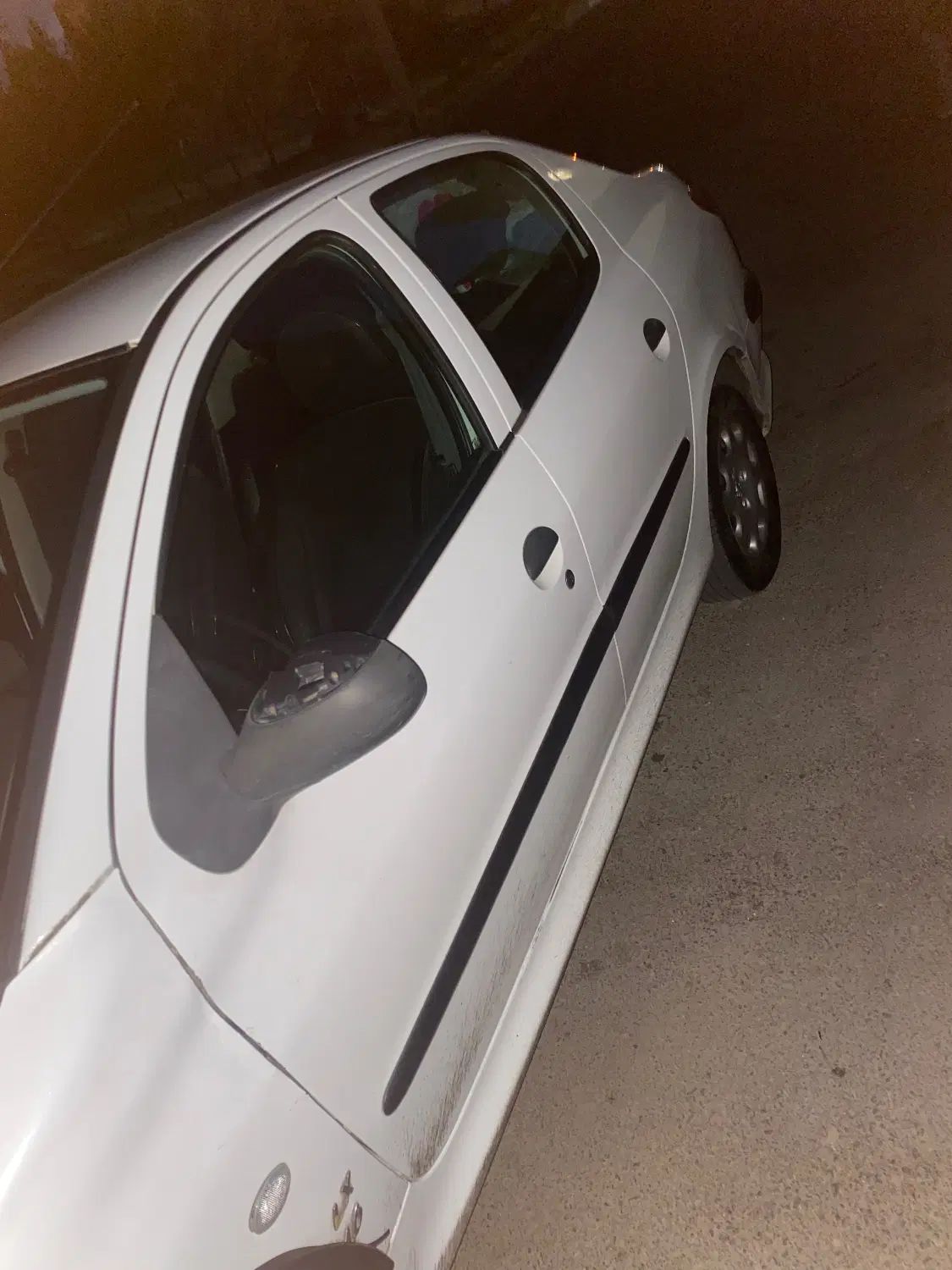 پژو ۲۰۶ صندوق دار v8 - 1390