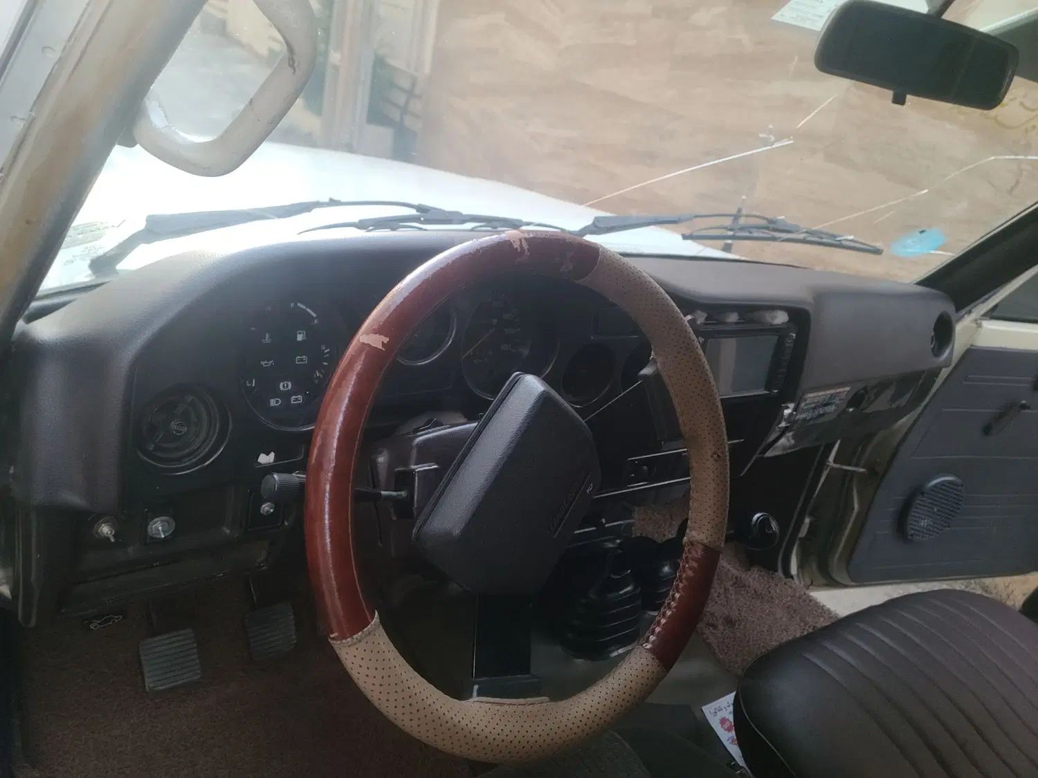 تویوتا کمری XLE - 1402
