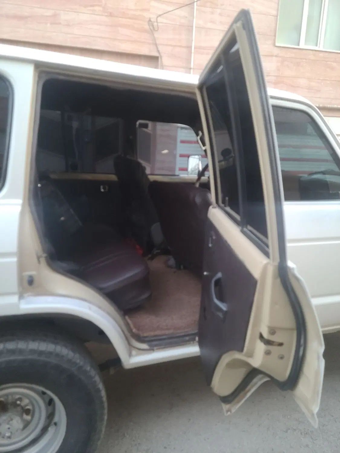 تویوتا کمری XLE - 1402