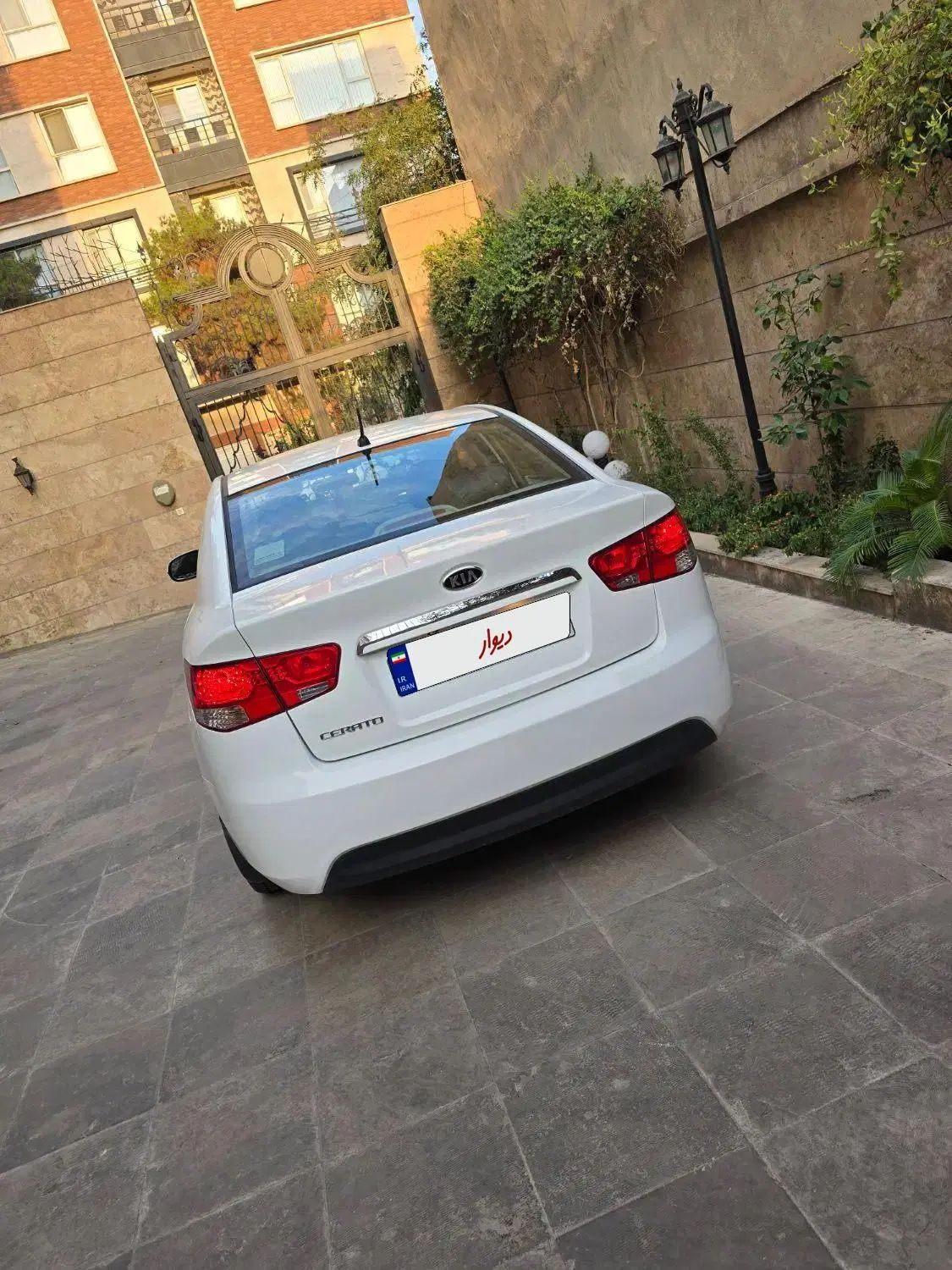 کیا سراتو 2.0 لیتر اتوماتیک GT لاین - 2016