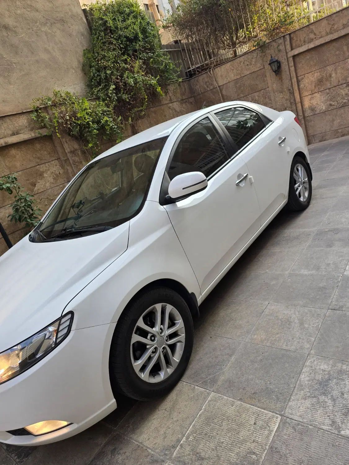 کیا سراتو 2.0 لیتر اتوماتیک GT لاین - 2016