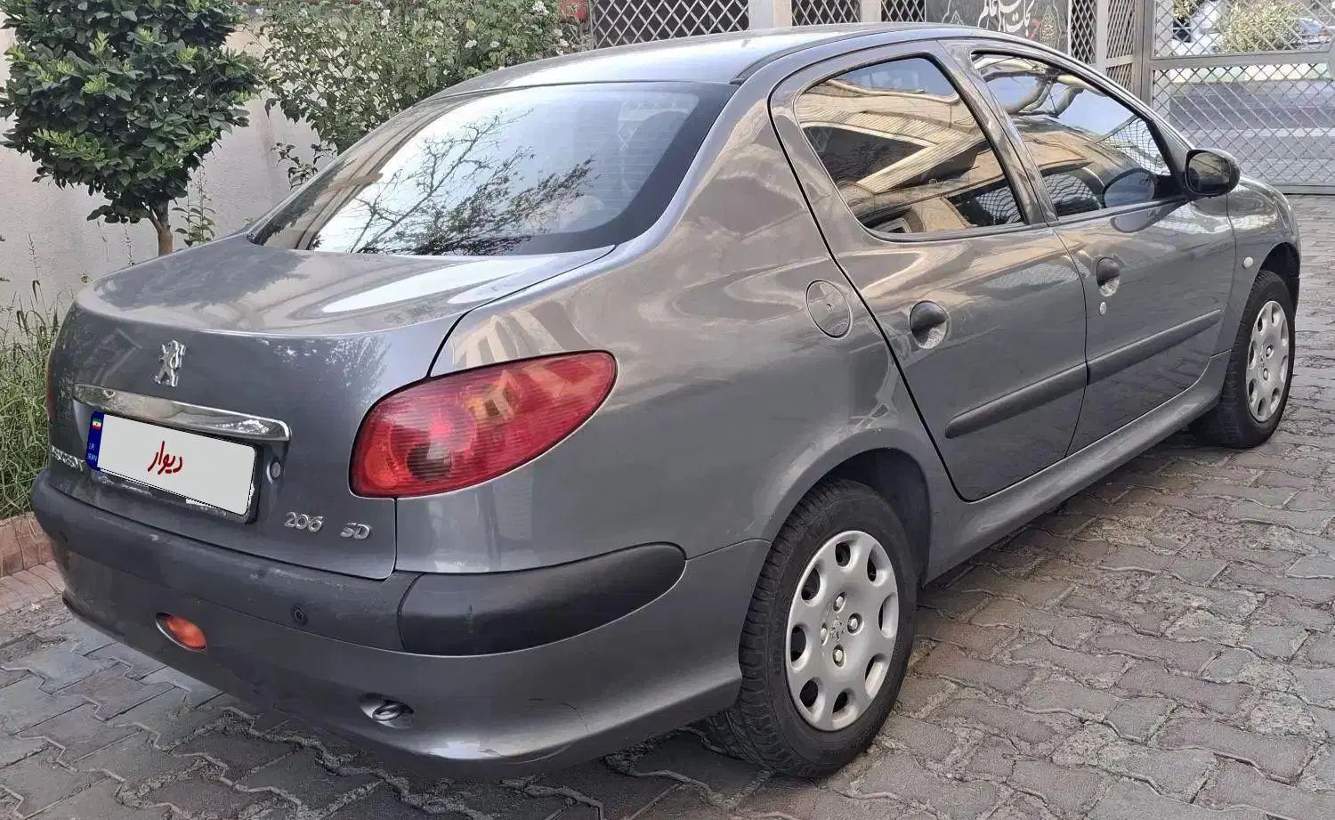 پژو ۲۰۶ صندوق دار v8 - 1394