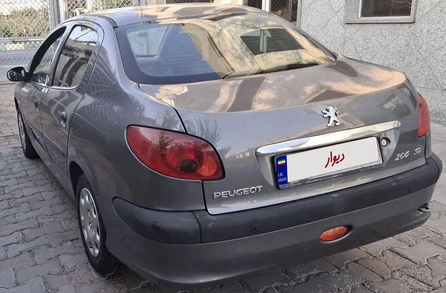 پژو ۲۰۶ صندوق دار v8 - 1394