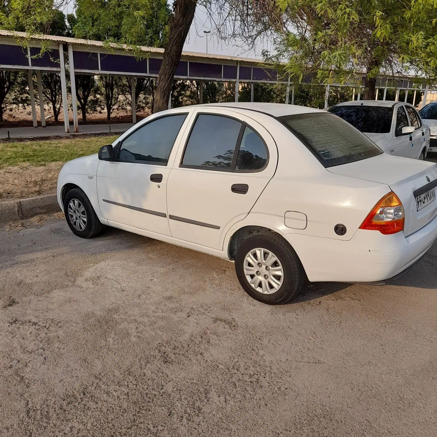 تیبا صندوق دار SX - 1400