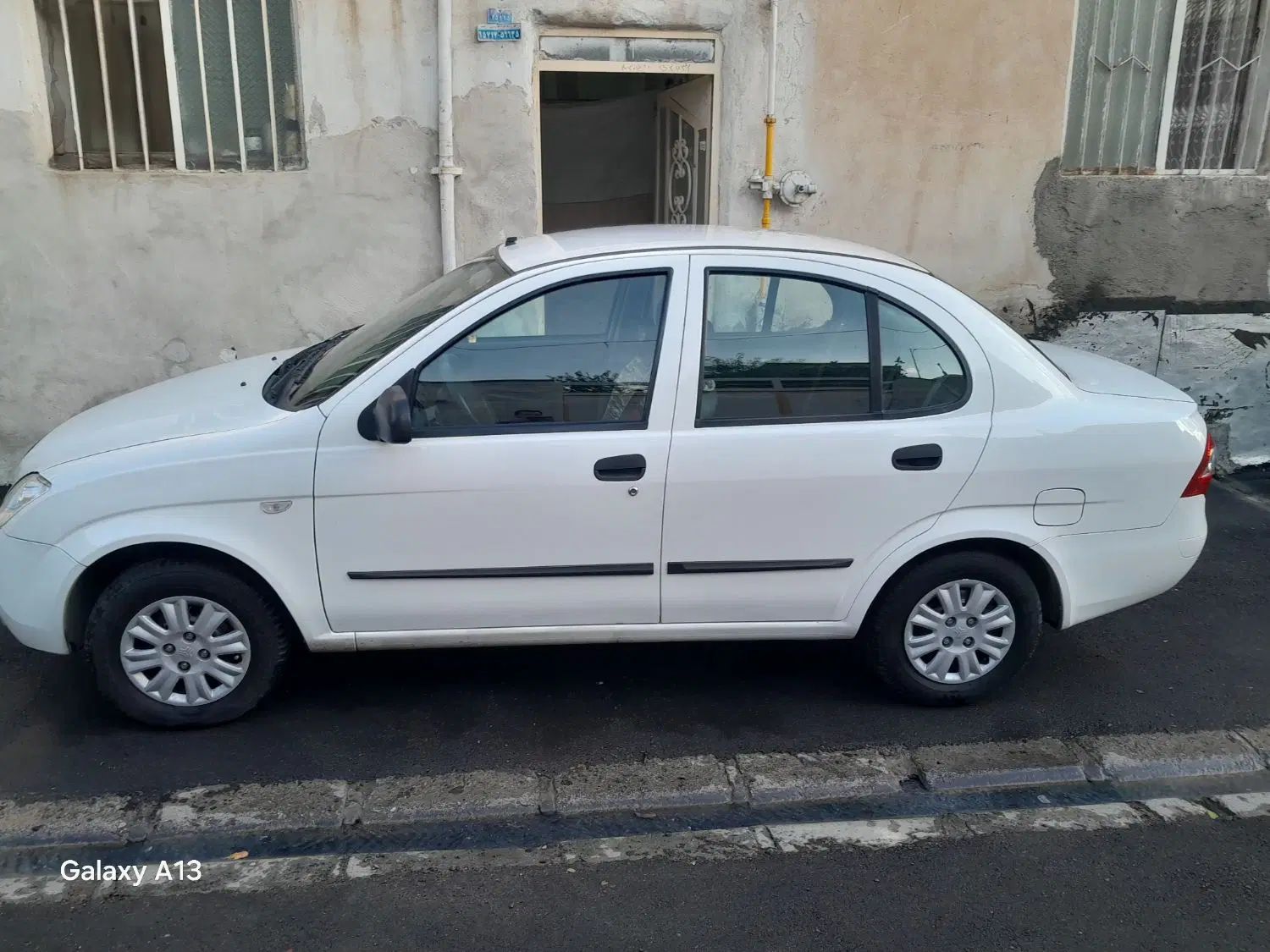 تیبا صندوق دار SX - 1400