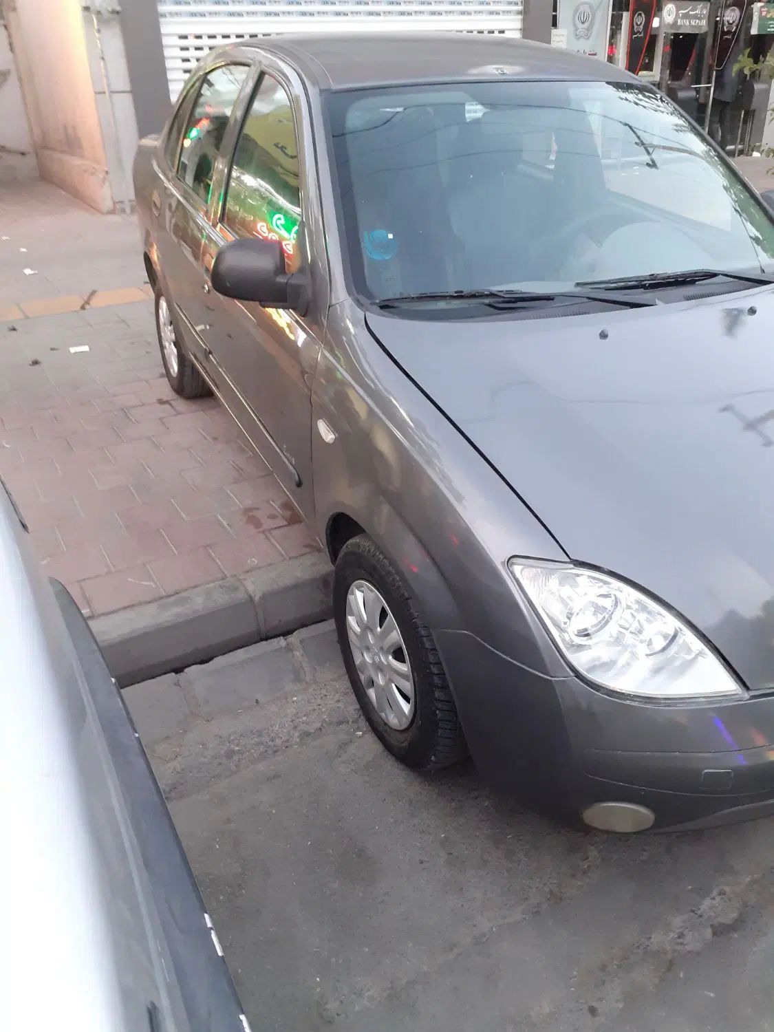 تیبا صندوق دار SX - 1393