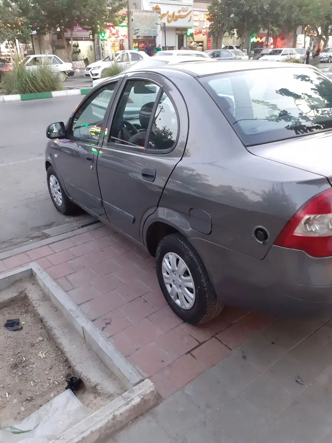 تیبا صندوق دار SX - 1393