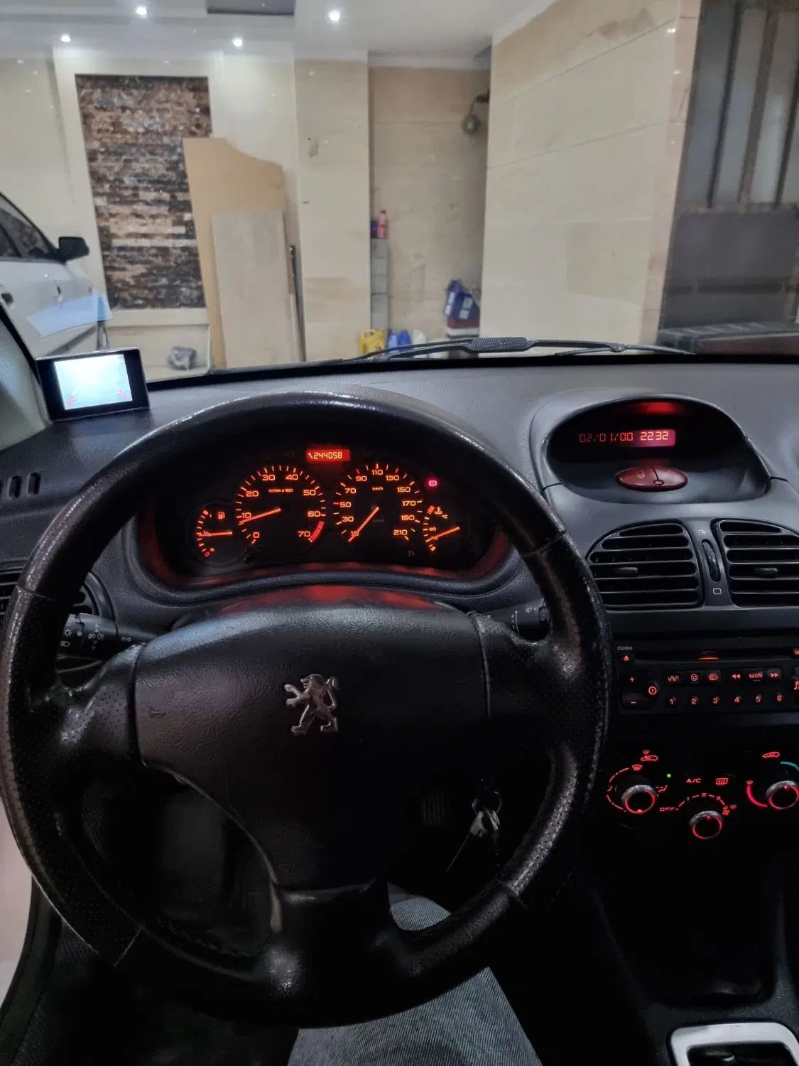 پژو ۲۰۶ صندوق دار v20 - 1388