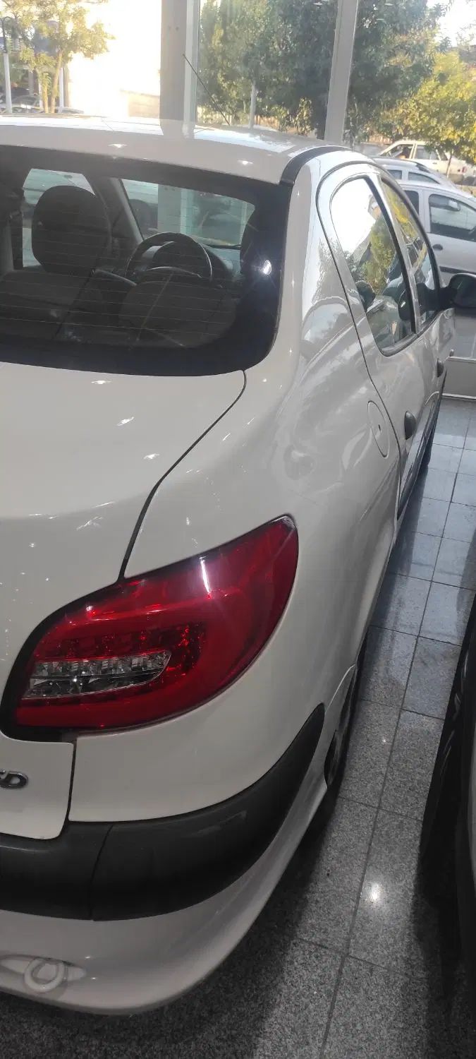 پژو ۲۰۶ صندوق دار v8 - 1396