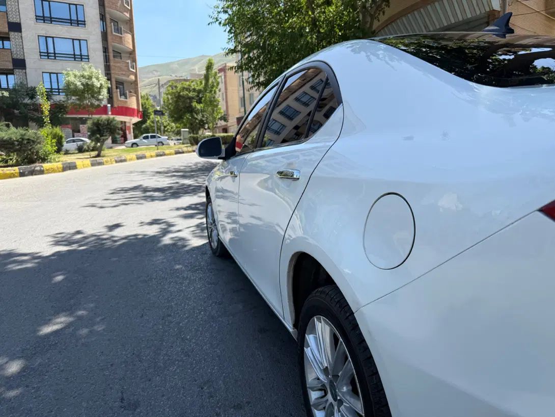 جک J5 اتوماتیک - 1393