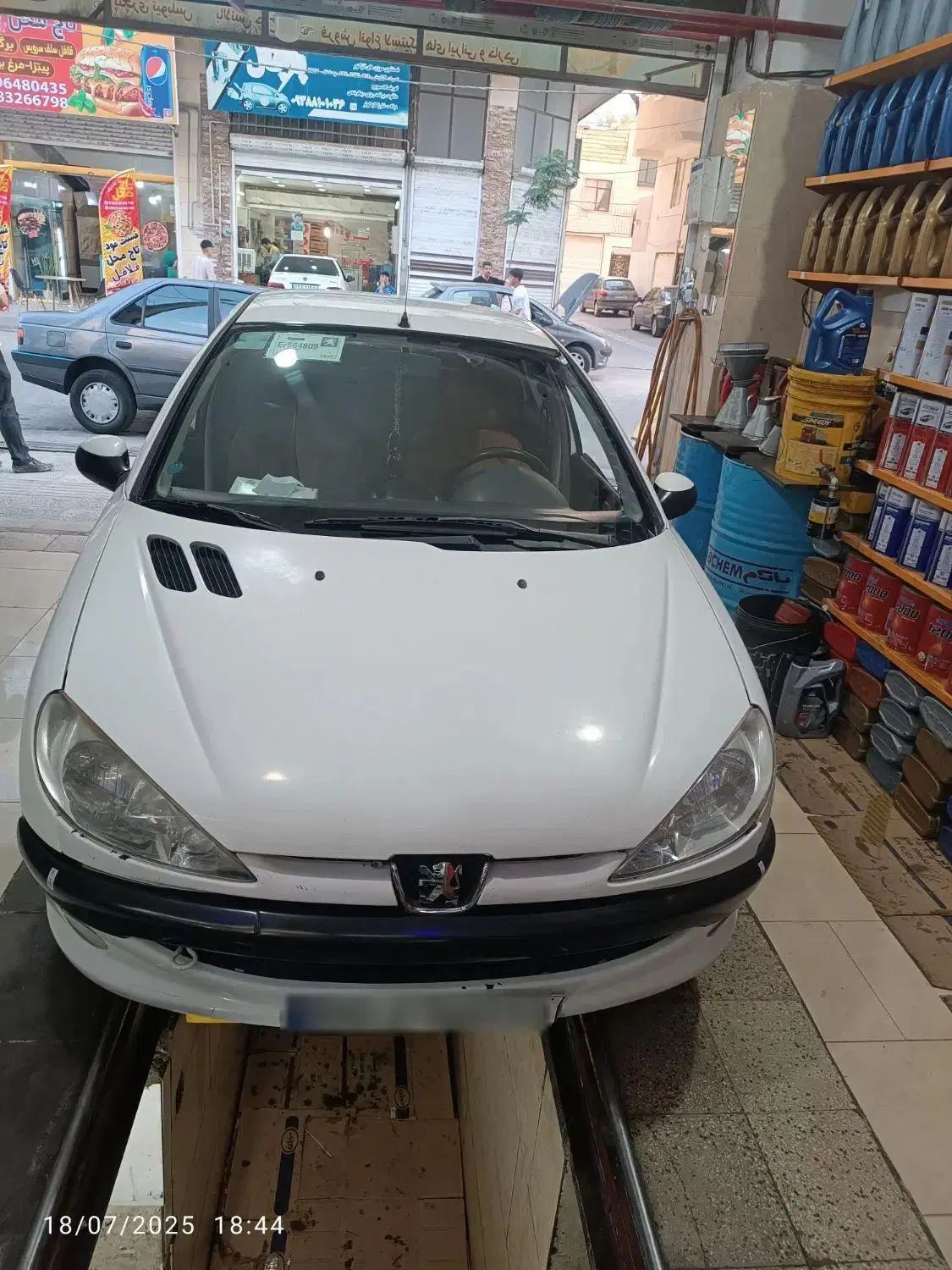 پژو ۲۰۶ صندوق دار v8 - 1393